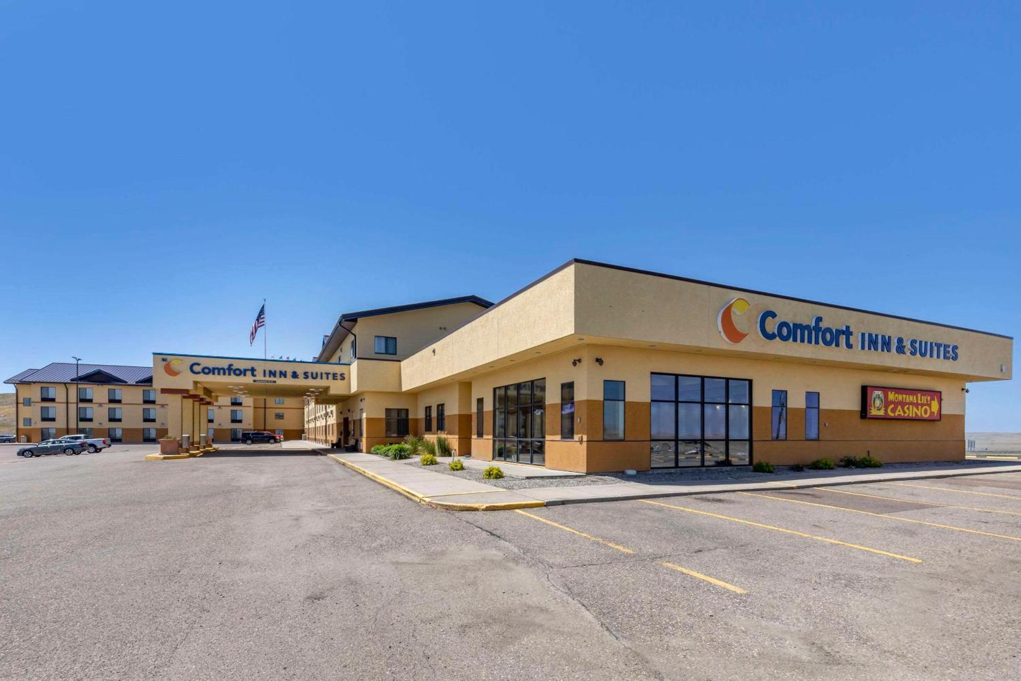 Comfort Inn & Suites Gateway To Glacier National Park Шелби Екстериор снимка